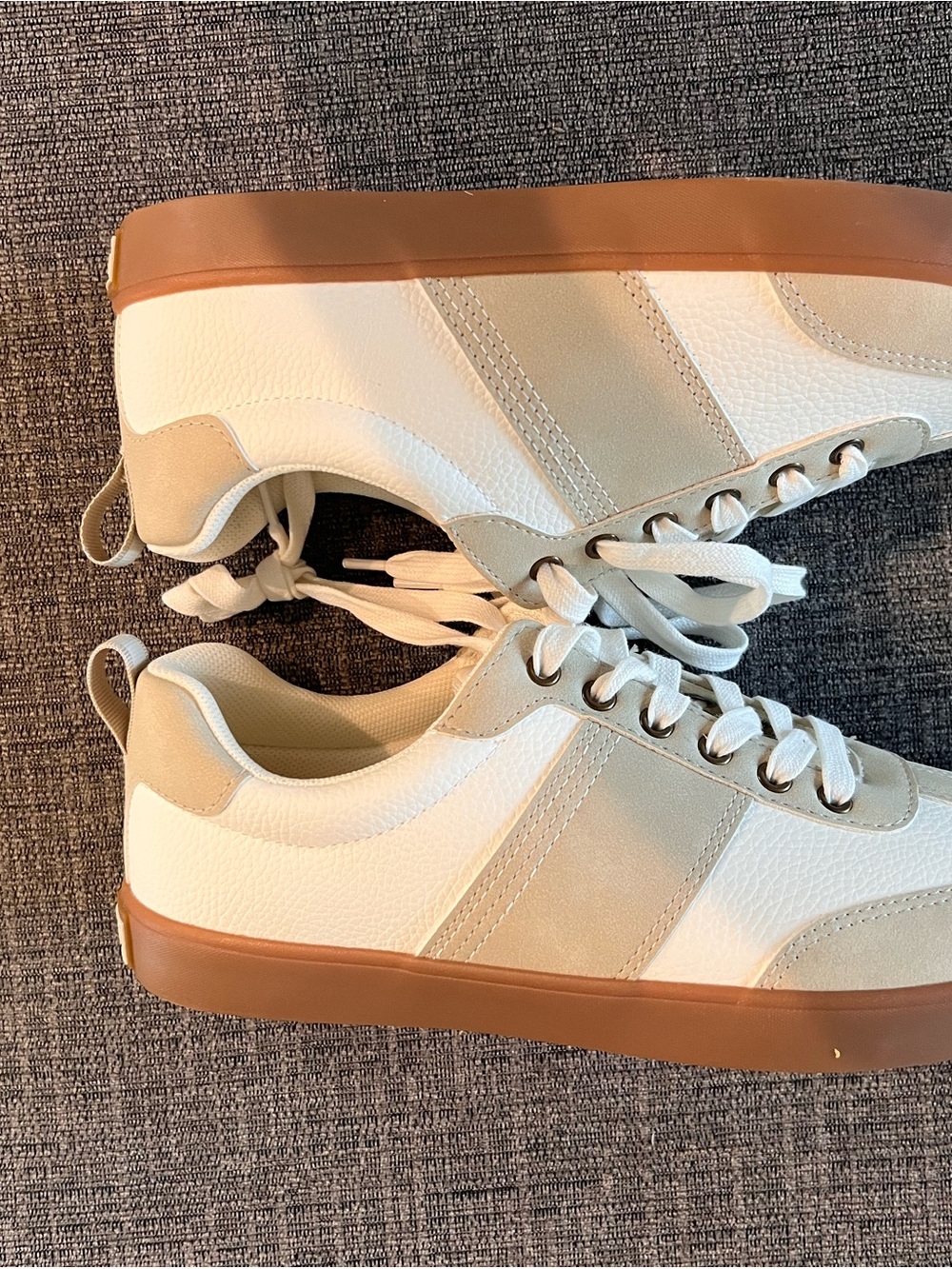 Lands' End White and Beige Low-Profile Lace-Up Sneakers - Picture 3 of 4